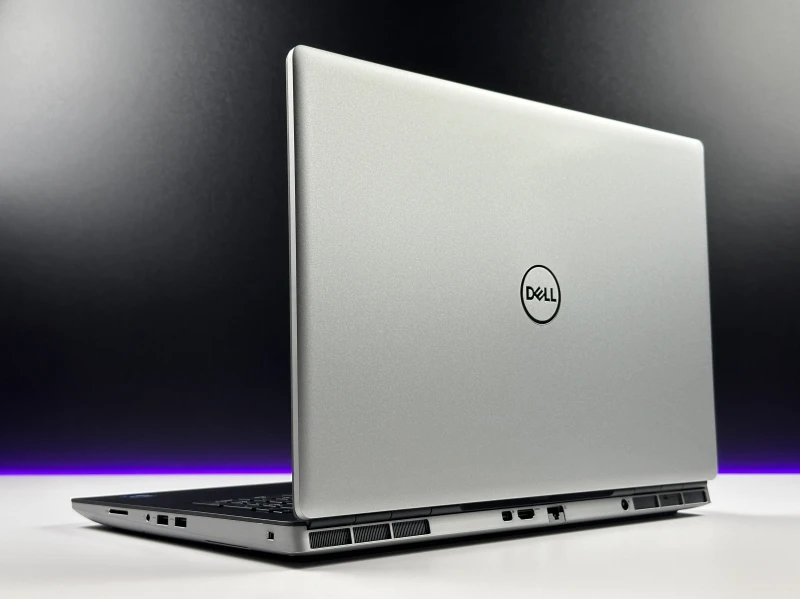 Dell Precision 7760 i7-11850H, RTX A3000, matryca 17,3" 4K 120Hz – mobilna stacja robocza do CAD, 3D i zaawansowanych projektów z klawiaturą US.