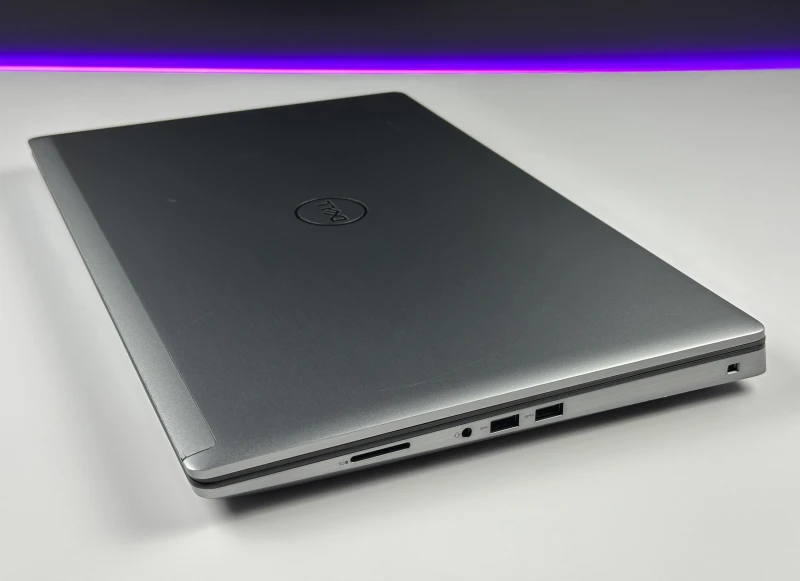 Dell Precision 7760 i7-11850H, RTX A3000, matryca 17,3" 4K 120Hz – mobilna stacja robocza do CAD, 3D i zaawansowanych projektów z klawiaturą US.