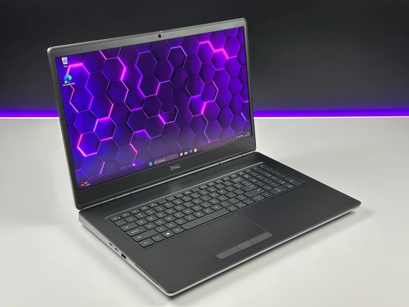 Dell Precision 7760 i7-11850H, RTX A3000, matryca 17,3" 4K 120Hz – mobilna stacja robocza do CAD, 3D i zaawansowanych projektów z klawiaturą US.