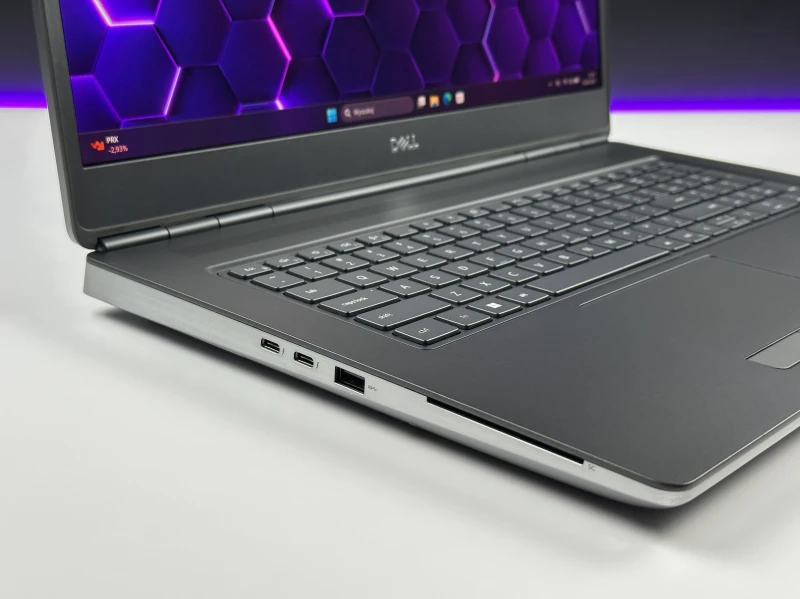 Dell Precision 7760 i7-11850H, RTX A3000, matryca 17,3" 4K 120Hz – mobilna stacja robocza do CAD, 3D i zaawansowanych projektów z klawiaturą US.