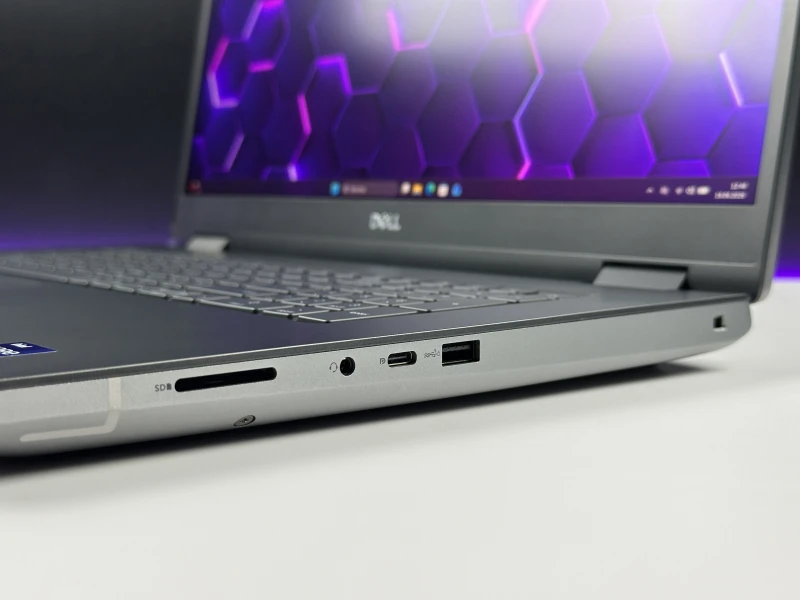 Dell Precision 7770 - i9-12950HX, 64GB CAMM, RTX A4500. Stacja robocza z wydajnym systemem chłodzenia do pracy pod dużym obciążeniem.