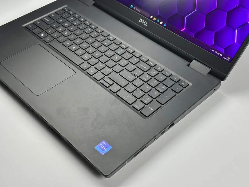 Dell Precision 7770 - i9-12950HX, 64GB CAMM, RTX A4500. Stacja robocza z wydajnym systemem chłodzenia do pracy pod dużym obciążeniem.