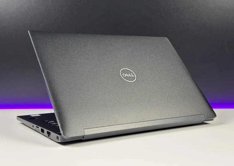 Dell Latitude 7390 – dotykowy FHD, i5-7300U i klawiatura US (PL) z pełnymi polskimi znakami. Bezpieczeństwo i wygoda w kompaktowej formie!