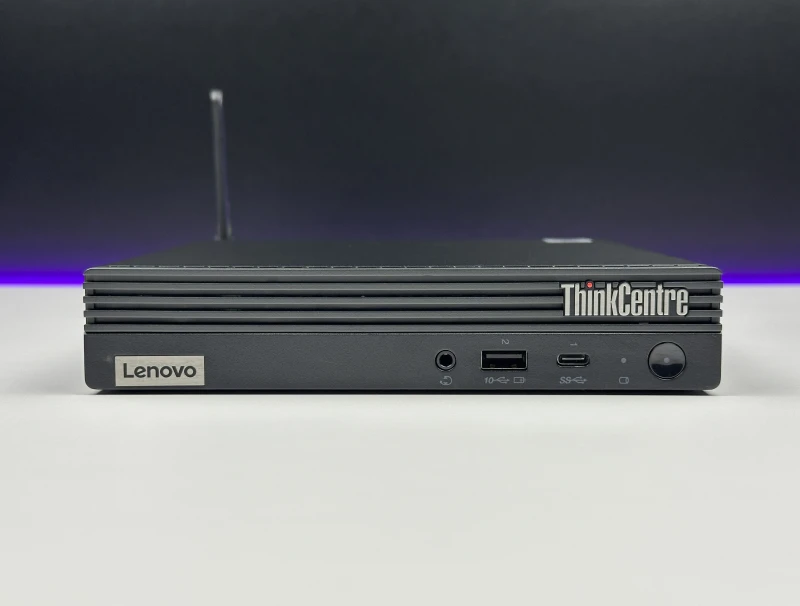 Lenovo ThinkCentre M80q Tiny z i5-10500T i Wi-Fi– kompaktowy komputer biznesowy z Intel UHD 630, stworzony do pracy biurowej i codziennych zadań.