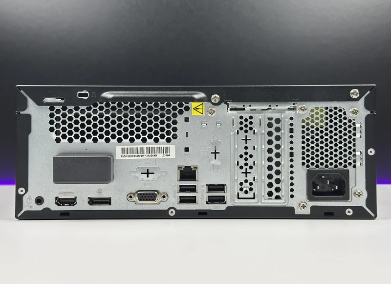 Lenovo ThinkCentre Neo 50s Gen 3 - UHD Graphics 730, Wi-Fi 6, DVD. Komputer z pamięcią DDR4 i szerokim zestawem portów do codziennej pracy.