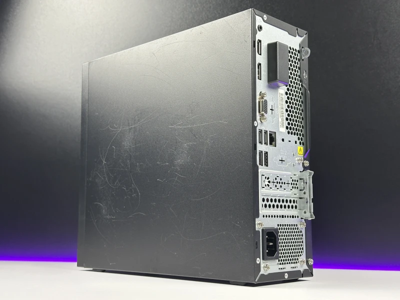 Lenovo ThinkCentre Neo 50s Gen 3 - UHD Graphics 730, Wi-Fi 6, DVD. Komputer z pamięcią DDR4 i szerokim zestawem portów do codziennej pracy.