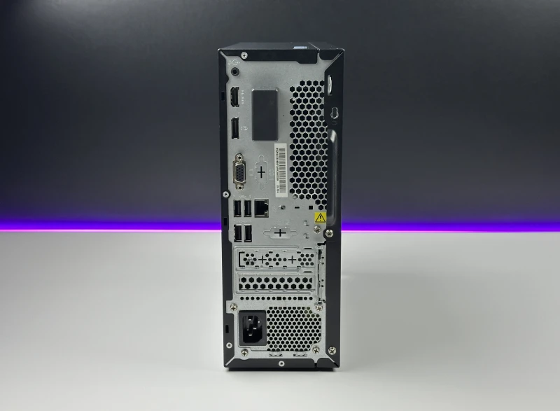 Lenovo ThinkCentre Neo 50s Gen 3 - UHD Graphics 730, Wi-Fi 6, DVD. Komputer z pamięcią DDR4 i szerokim zestawem portów do codziennej pracy.