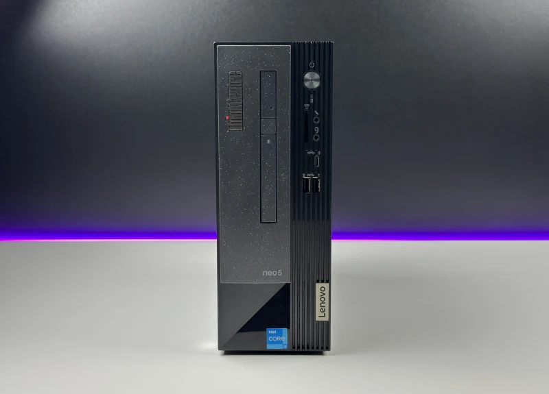 Lenovo ThinkCentre Neo 50s Gen 3 - UHD Graphics 730, Wi-Fi 6, DVD. Komputer z pamięcią DDR4 i szerokim zestawem portów do codziennej pracy.