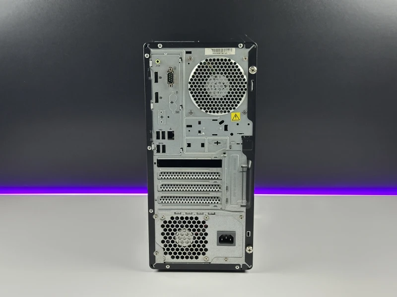 Lenovo ThinkStation P340 Tower - i7-10700K, DVD. Wydajna stacja robocza z dużymi możliwościami rozbudowy i stabilną pracą pod obciążeniem.