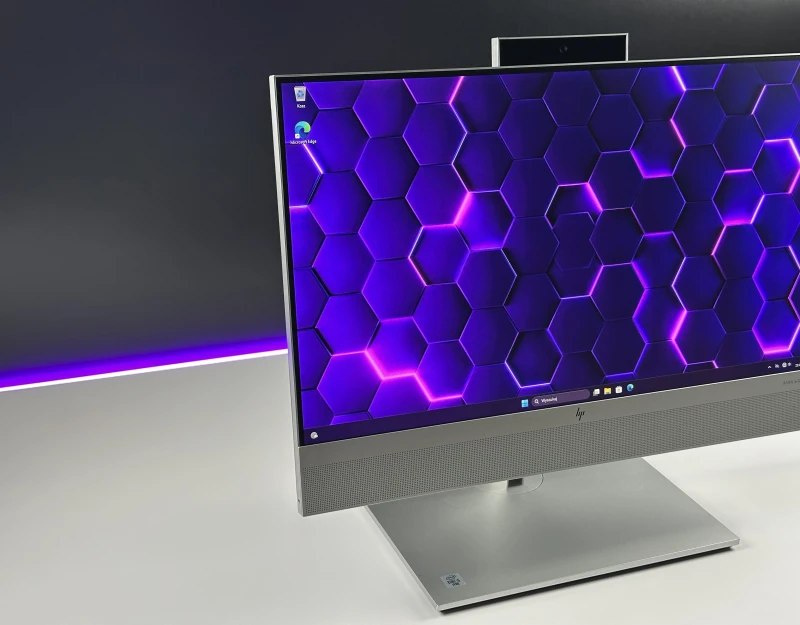 HP EliteOne 800 G6 AIO - i5-10500, 23.8" FHD dotyk, kamera, Wi-Fi. Elegancki komputer All-in-One z regulowaną podstawą i cienkimi ramkami.
