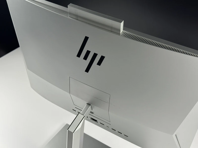 HP EliteOne 800 G6 AIO - i5-10500, 23.8" FHD dotyk, kamera, Wi-Fi. Elegancki komputer All-in-One z regulowaną podstawą i cienkimi ramkami.