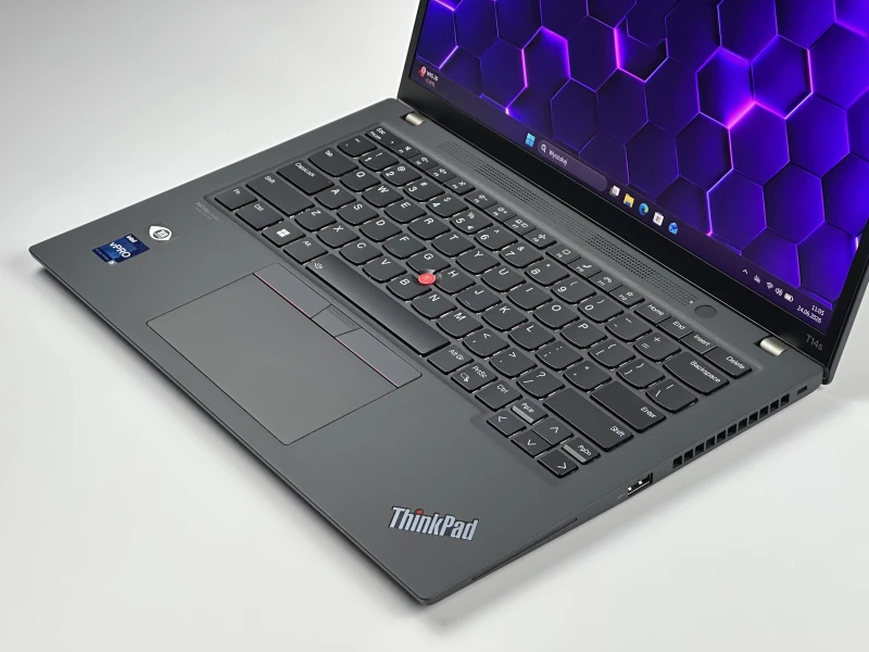 Lenovo ThinkPad T14s Gen 3 - i5-1245U, 16GB LPDDR5,14" FHD+. Smukły laptop biznesowy z czytnikiem linii papilarnych i solidną konstrukcją premium