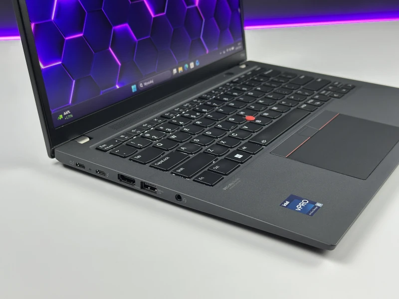 Lenovo ThinkPad T14s Gen 3 - i5-1245U, 16GB LPDDR5,14" FHD+. Smukły laptop biznesowy z czytnikiem linii papilarnych i solidną konstrukcją premium