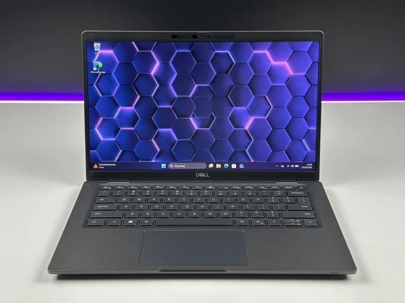 Dell Latitude 7420 z i5-1145G7, 16GB RAM LPDDR4 i ekranem 14" FHD. Lekka obudowa Carbon, klawiatura US oraz kamera z fizyczną przesłoną.