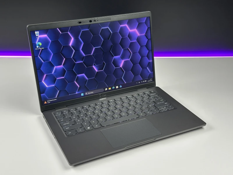 Dell Latitude 7420 z i5-1145G7, 16GB RAM LPDDR4 i ekranem 14" FHD. Lekka obudowa Carbon, klawiatura US oraz kamera z fizyczną przesłoną.