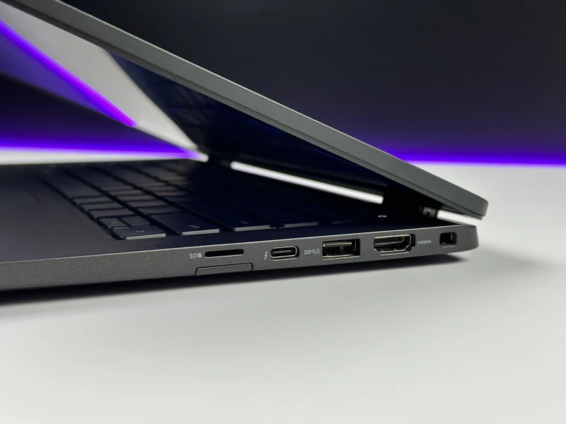 Dell Latitude 7420 z i5-1145G7, 16GB RAM LPDDR4 i ekranem 14" FHD. Lekka obudowa Carbon, klawiatura US oraz kamera z fizyczną przesłoną.