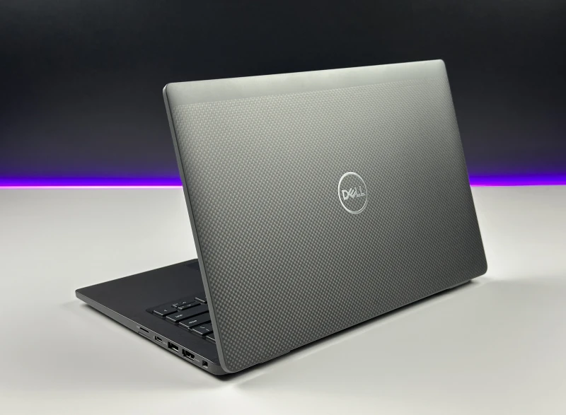 Dell Latitude 7420 z i5-1145G7, 16GB RAM LPDDR4 i ekranem 14" FHD. Lekka obudowa Carbon, klawiatura US oraz kamera z fizyczną przesłoną.
