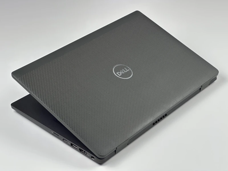 Dell Latitude 7420 z i5-1145G7, 16GB RAM LPDDR4 i ekranem 14" FHD. Lekka obudowa Carbon, klawiatura US oraz kamera z fizyczną przesłoną.