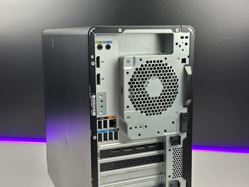 HP Z2 Tower G8 Workstation z i9-11900K, 32 GB RAM, 1 TB SSD i RTX 3080 to wydajna stacja robocza do 3D, projektowania i pracy profesjonalnej.