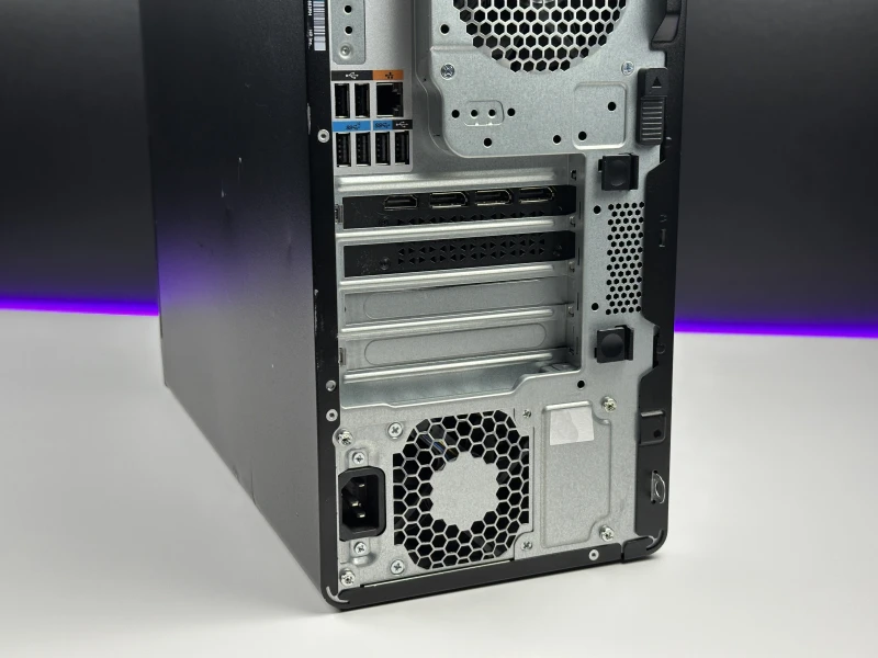 HP Z2 Tower G8 Workstation z i9-11900K, 32 GB RAM, 1 TB SSD i RTX 3080 to wydajna stacja robocza do 3D, projektowania i pracy profesjonalnej.