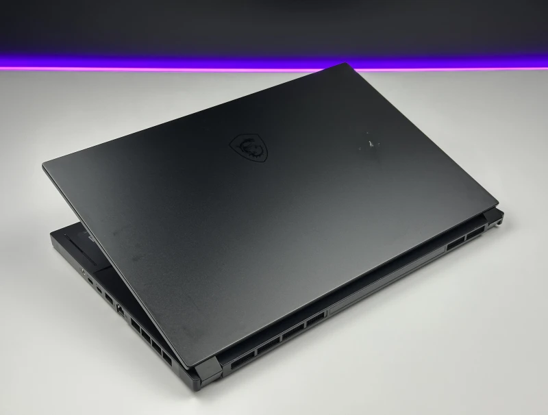 MSI Stealth GS66 12UH z ekranem 15.6" QHD 240Hz, RTX 3080 (8GB) i procesorem i7-12700H. Wysoka moc zamknięta w smukłej obudowie.