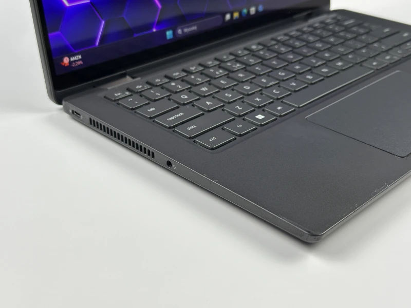 Dell Latitude 7420 2in1 z i5-1145G7, 16GB RAM i dotykowym ekranem. Obudowa Carbon, klawiatura US oraz zawias 360° - pełna swoboda pracy.