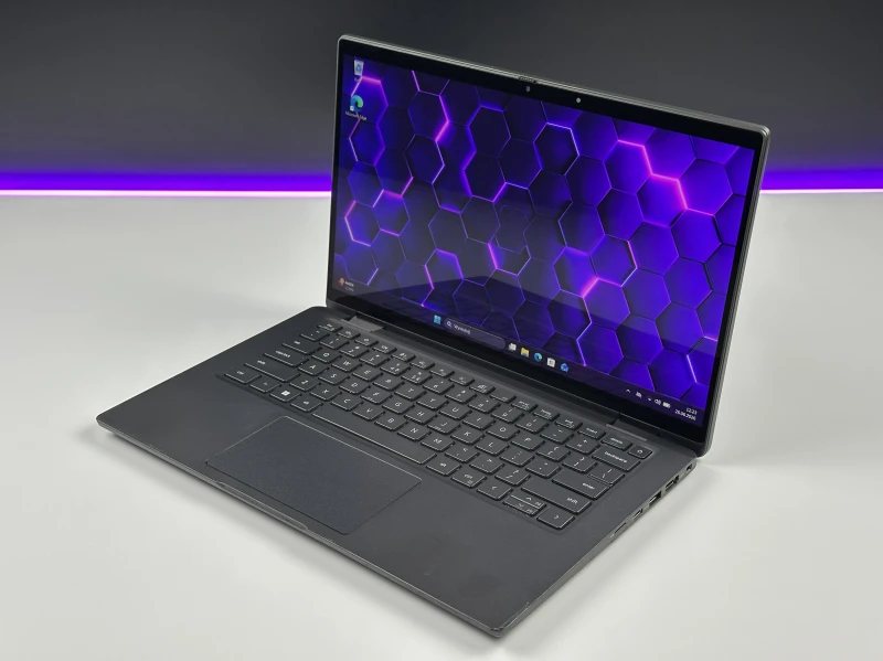 Dell Latitude 7420 2in1 z i5-1145G7, 16GB RAM i dotykowym ekranem. Obudowa Carbon, klawiatura US oraz zawias 360° - pełna swoboda pracy.
