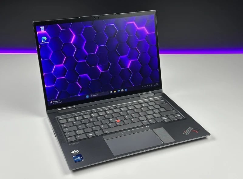 Lenovo ThinkPad X1 Yoga Gen7 - i5-1250P, FHD+ dotyk z filtrem prywatyzującym. Konwertowalny laptop z rysikiem w obudowie i aluminiową konstrukcją.
