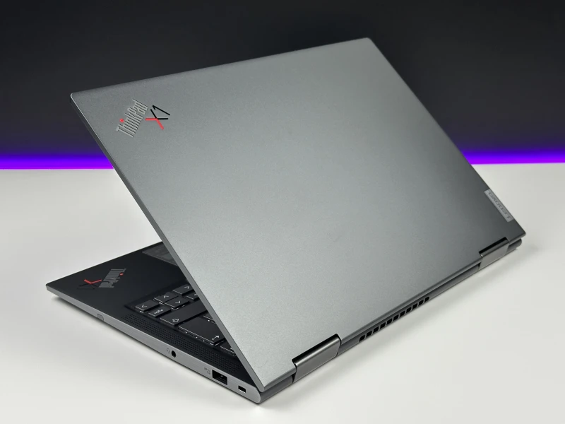 Lenovo ThinkPad X1 Yoga Gen7 - i5-1250P, FHD+ dotyk z filtrem prywatyzującym. Konwertowalny laptop z rysikiem w obudowie i aluminiową konstrukcją.