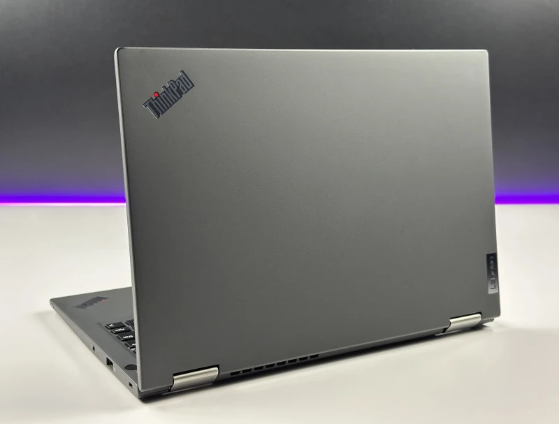Lenovo ThinkPad X13 Yoga Gen 3 z i7-1265U, dotykowym ekranem 13.3". Rysik w obudowie, klawiatura US oraz zawias 360°.