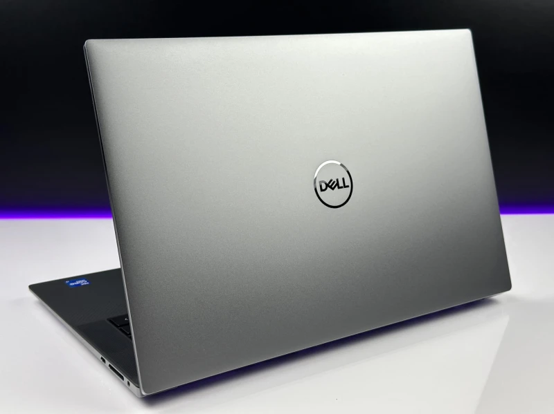 Dell Precision 5560 z i7-11800H, ekranem 15,6" FHD+ i grafiką NVIDIA T1200. Smukła stacja robocza z czytnikiem linii papilarnych i pamięcią DDR4. Dell Precision 5560 z i7-11800H, ekranem 15,6" FHD+ i grafiką NVIDIA T1200. Smukła stacja robocza z czytnikiem linii papilarnych i pamięcią DDR4.