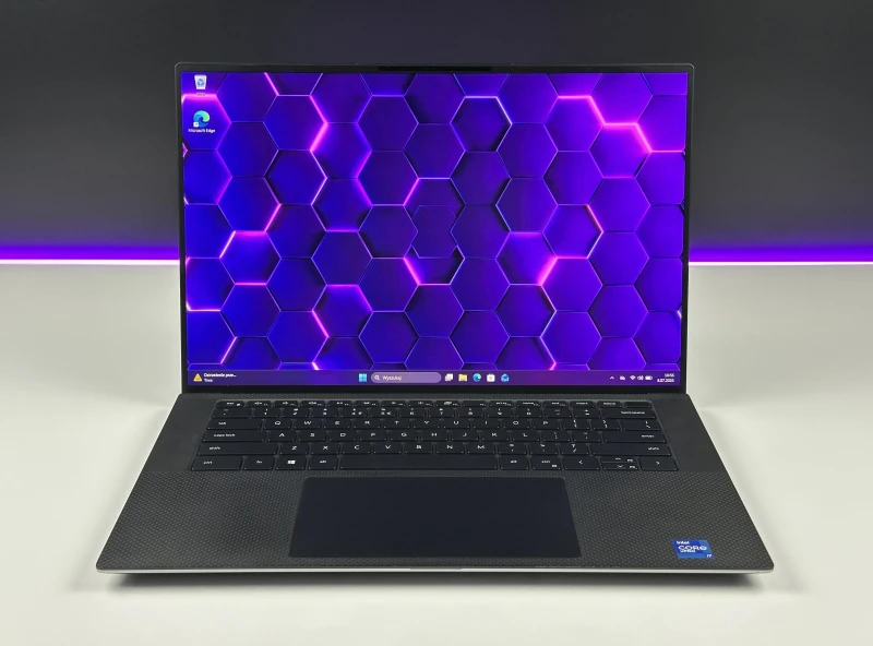 Dell Precision 5560 z i7-11850H i ekranem 15,6" FHD+. Smukła stacja robocza z klawiaturą US, czytnikiem linii papilarnych.