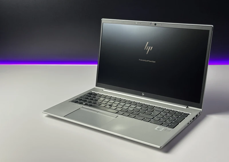 HP EliteBook 850 G7 z i5-10310U i matrycą FHD to smukły laptop, który łączy styl, wydajność i niezawodność, idealny do pracy w biurze i w ruchu. HP EliteBook 850 G7 z i5-10310U i matrycą FHD to smukły laptop, który łączy styl, wydajność i niezawodność, idealny do pracy w biurze i w ruchu.