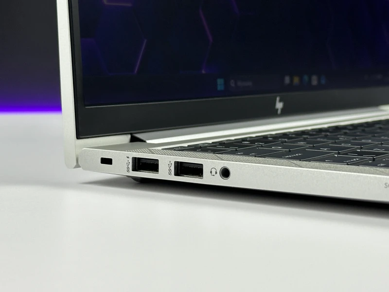 HP EliteBook 830 G8 z i5-1145G7, 13.3" FHD Sure View. Kompaktowy laptop biznesowy z funkcją ochrony prywatności ekranu i lekką konstrukcją.