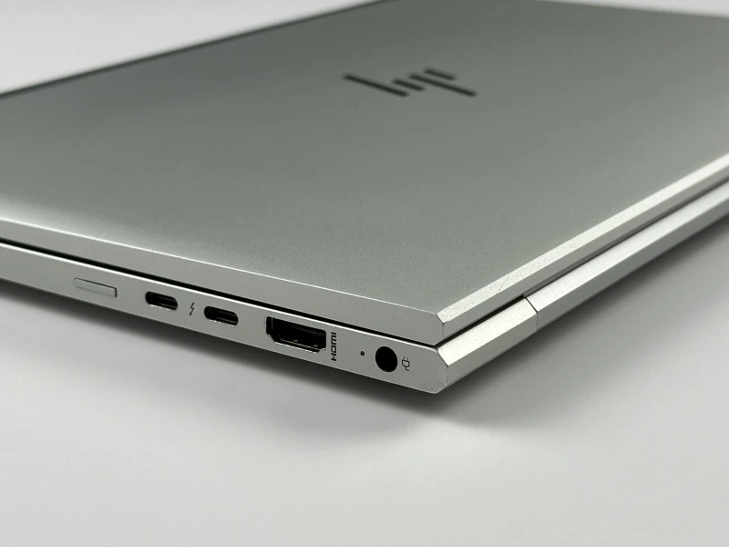HP EliteBook 830 G8 z i5-1145G7, 13.3" FHD Sure View. Kompaktowy laptop biznesowy z funkcją ochrony prywatności ekranu i lekką konstrukcją.