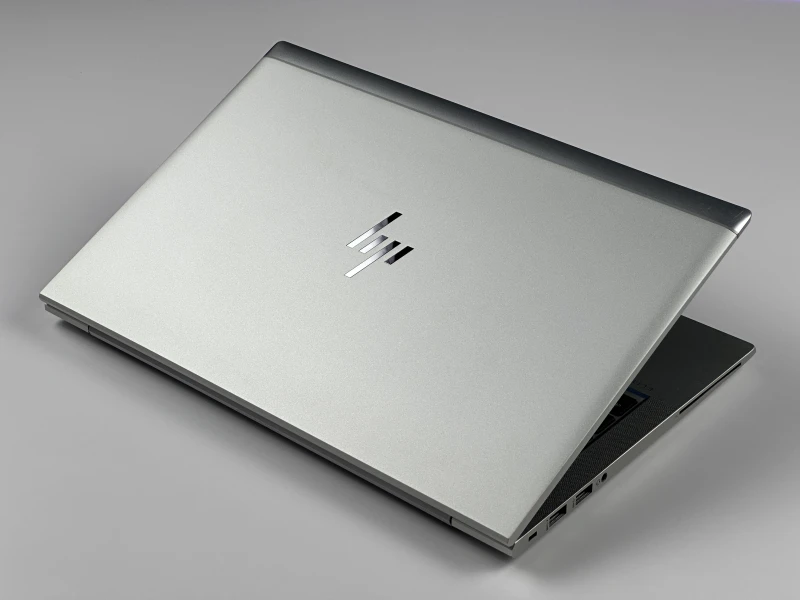 HP EliteBook 830 G8 z i5-1145G7, 13.3" FHD Sure View. Kompaktowy laptop biznesowy z funkcją ochrony prywatności ekranu i lekką konstrukcją.