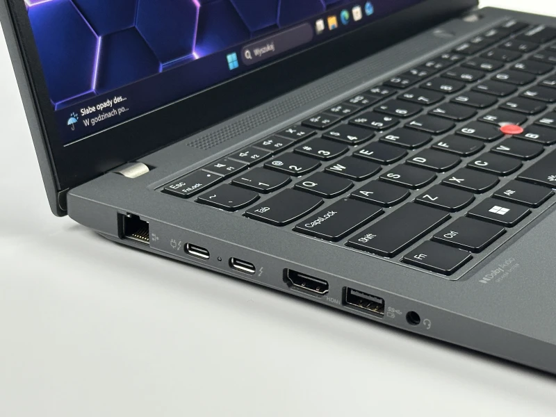 Lenovo ThinkPad T14 Gen 3 z i7-1270P, matrycą FHD+ i klawiaturą US (PL) – elegancja i moc w kompaktowej formie do pracy i zadań kreatywnych.