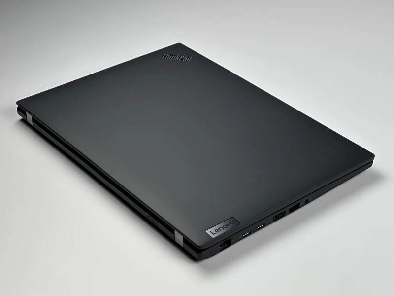 Lenovo ThinkPad T14 Gen 3 z i7-1270P, matrycą FHD+ i klawiaturą US (PL) – elegancja i moc w kompaktowej formie do pracy i zadań kreatywnych.