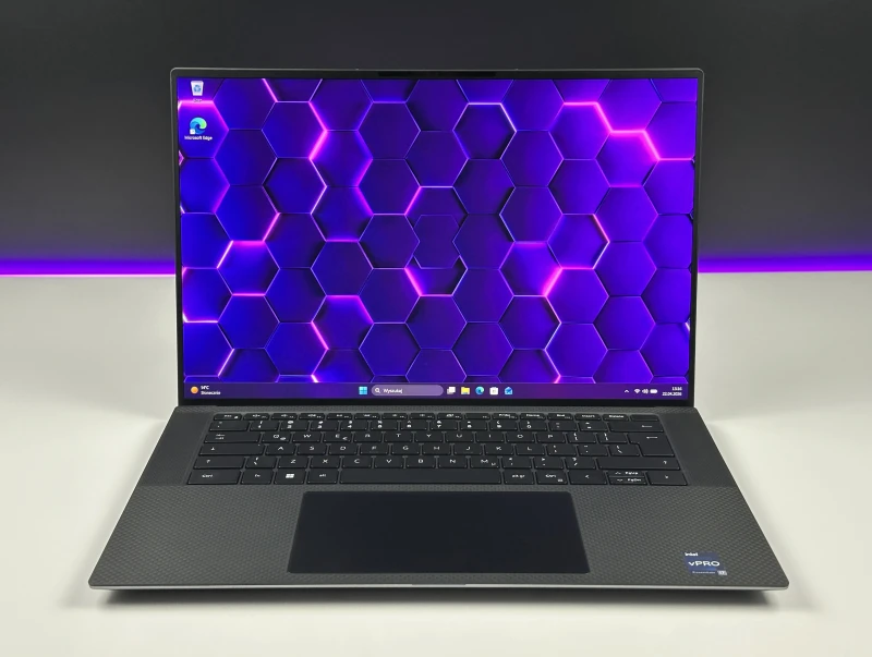 Dell Precision 5570 - procesor i7-12800H, matryca 15.6" FHD+, RTX A1000. Mobilna stacja robocza do CAD, projektowania i pracy profesjonalnej.