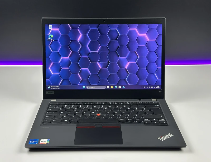 Lenovo ThinkPad T14 Gen 2 z i5-1145G7, grafiką Intel Iris Xe i ekranem 14" FHD. Lekki laptop biznesowy z pamięcią DDR4 i obsługą Thunderbolt 4.