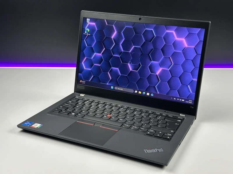 Lenovo ThinkPad T14 Gen 2 z i5-1145G7, grafiką Intel Iris Xe i ekranem 14" FHD. Lekki laptop biznesowy z pamięcią DDR4 i obsługą Thunderbolt 4.