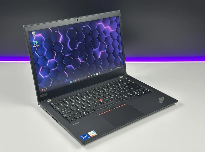 Lenovo ThinkPad T14 Gen 2 z i5-1145G7, grafiką Intel Iris Xe i ekranem 14" FHD. Lekki laptop biznesowy z pamięcią DDR4 i obsługą Thunderbolt 4.