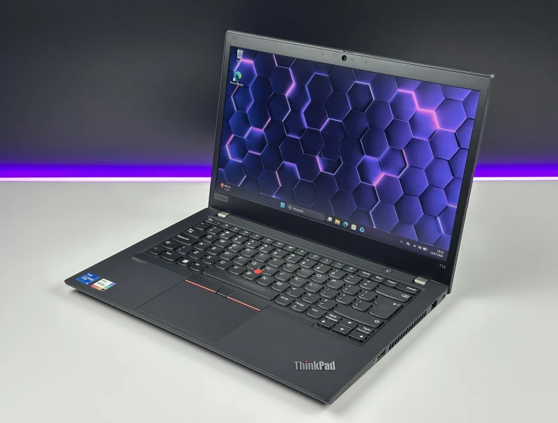 Lenovo ThinkPad T14 Gen 2 z i5-1145G7, grafiką Intel Iris Xe i ekranem 14" FHD. Lekki laptop biznesowy z pamięcią DDR4 i obsługą Thunderbolt 4.