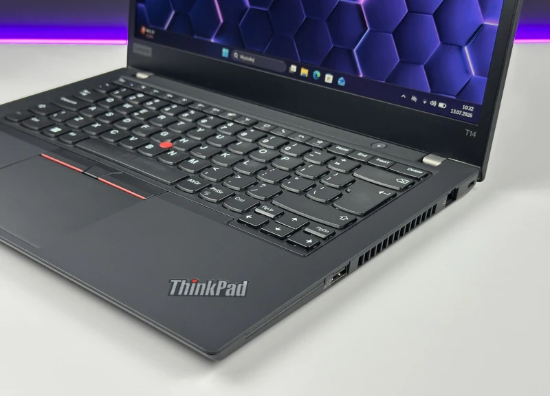 Lenovo ThinkPad T14 Gen 2 z i5-1145G7, grafiką Intel Iris Xe i ekranem 14" FHD. Lekki laptop biznesowy z pamięcią DDR4 i obsługą Thunderbolt 4.