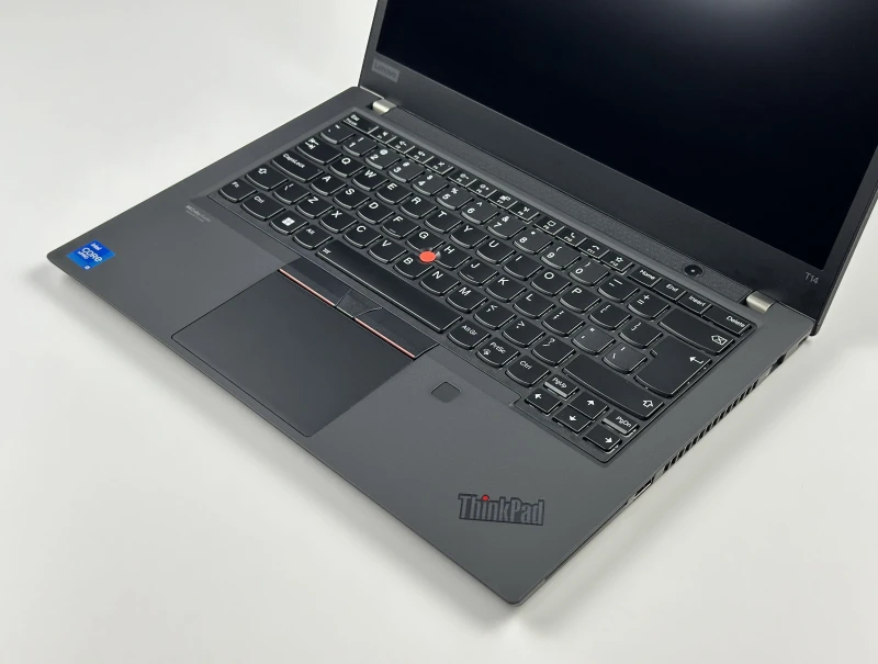 Lenovo ThinkPad T14 Gen 2 z i5-1145G7, grafiką Intel Iris Xe i ekranem 14" FHD. Lekki laptop biznesowy z pamięcią DDR4 i obsługą Thunderbolt 4.