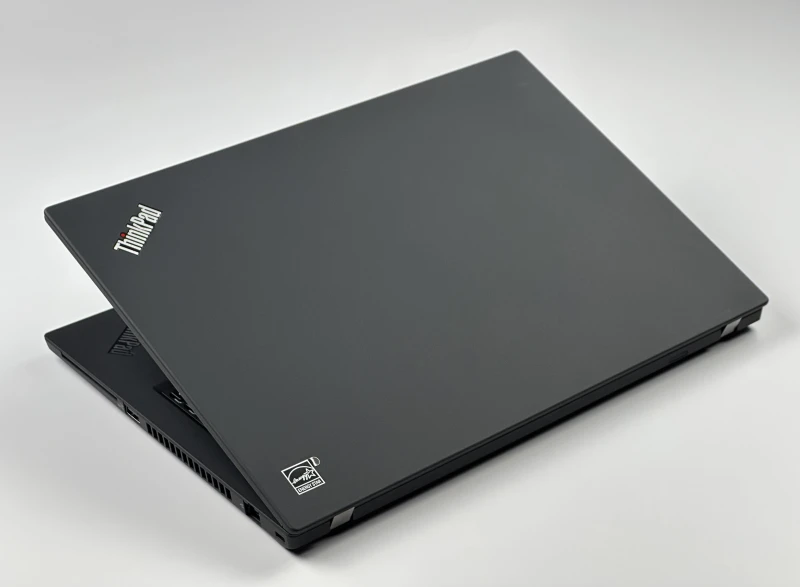 Lenovo ThinkPad T14 Gen 2 z i5-1145G7, grafiką Intel Iris Xe i ekranem 14" FHD. Lekki laptop biznesowy z pamięcią DDR4 i obsługą Thunderbolt 4.