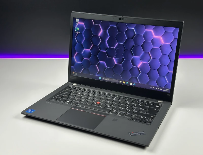 Lenovo ThinkPad T14 Gen 2 z i5-1145G7, grafiką Intel Iris Xe i ekranem 14" FHD. Lekki laptop biznesowy z pamięcią DDR4 i obsługą Thunderbolt 4.