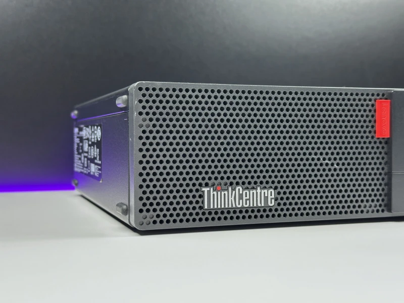 Lenovo ThinkCentre M910s SFF z i7-7700, GeForce GT 730 i DVD. Biznesowy oraz kompaktowy komputer z łatwym dostępem do podzespołów.