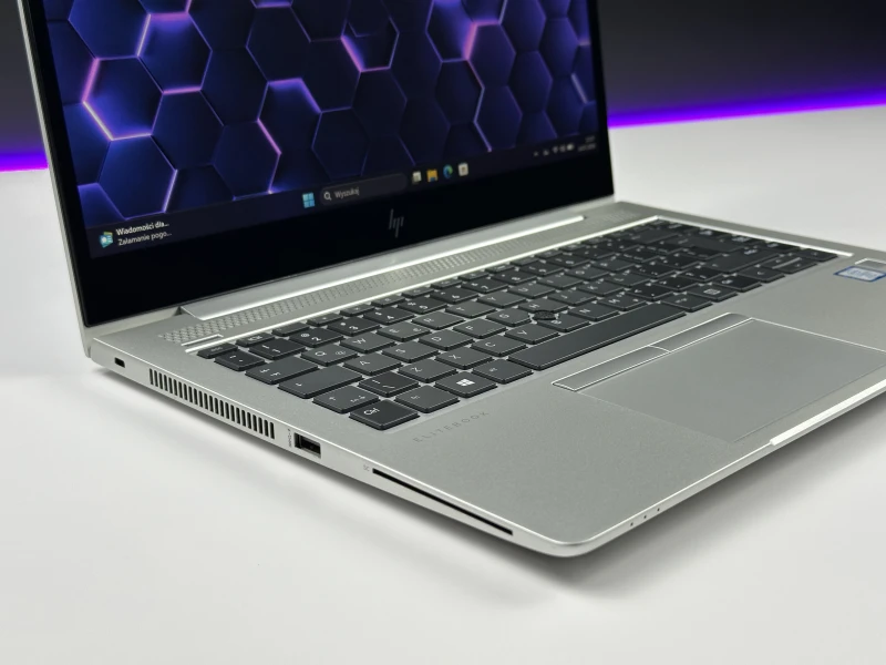 HP EliteBook 840 G5 z dotykowym ekranem i modemem LTE. Aluminiowa obudowa, Intel UHD Graphics 620 oraz wysoka kultura pracy.