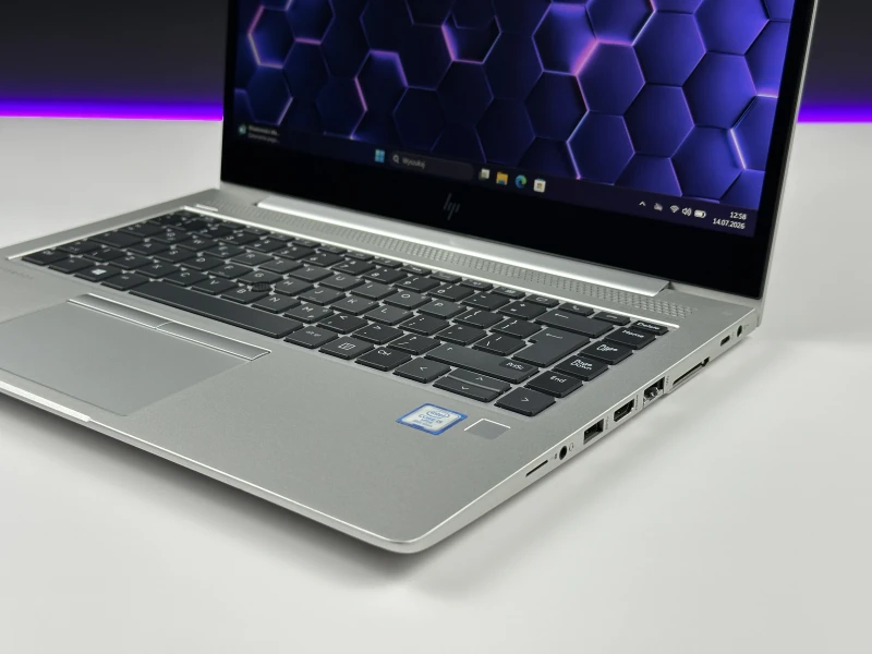 HP EliteBook 840 G5 z dotykowym ekranem i modemem LTE. Aluminiowa obudowa, Intel UHD Graphics 620 oraz wysoka kultura pracy.